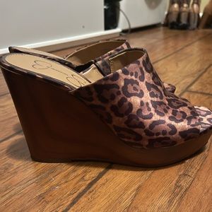 JESSICA SIMPSON LEOPARD WEDGE